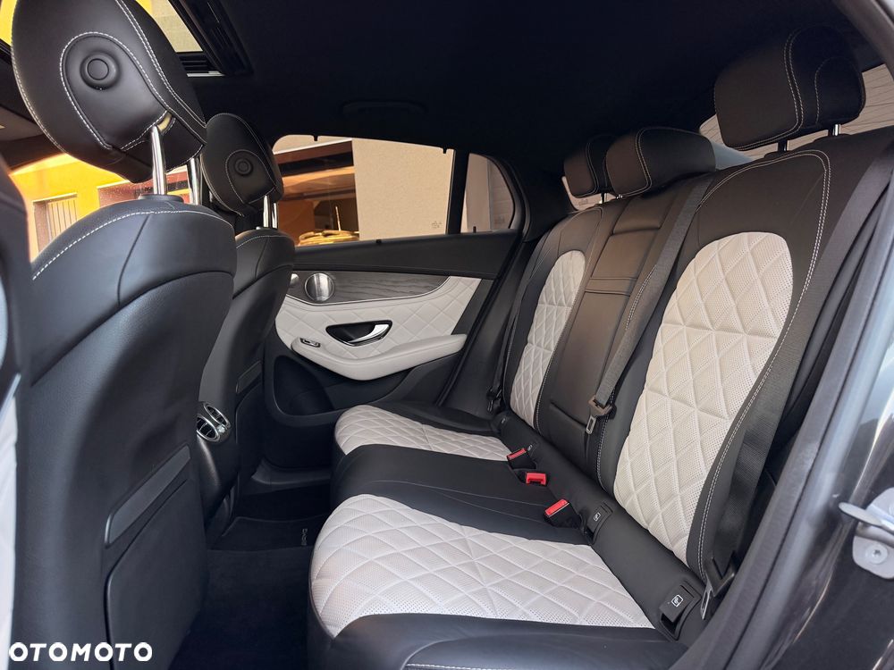 Mercedes-Benz GLC 300 d 4-Matic - 15