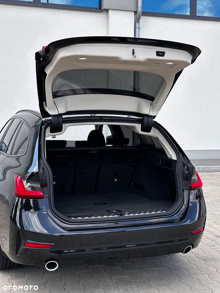 BMW Seria 3 320d xDrive Advantage sport - 12
