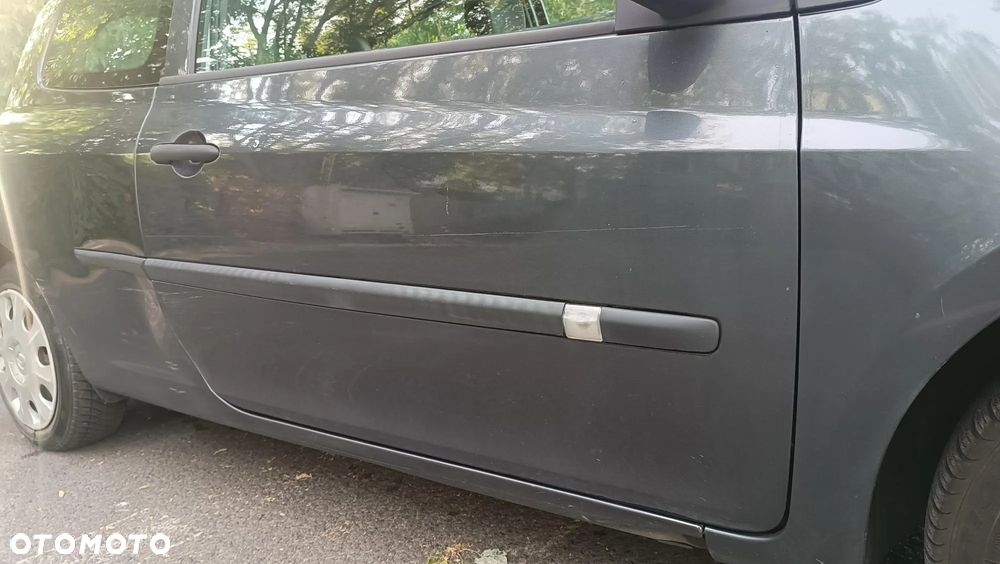 Renault Clio - 16