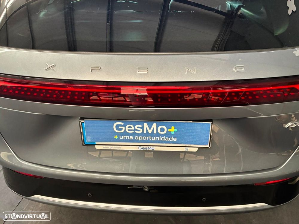 Xpeng G9 78.2 kWh Standard Range - 14