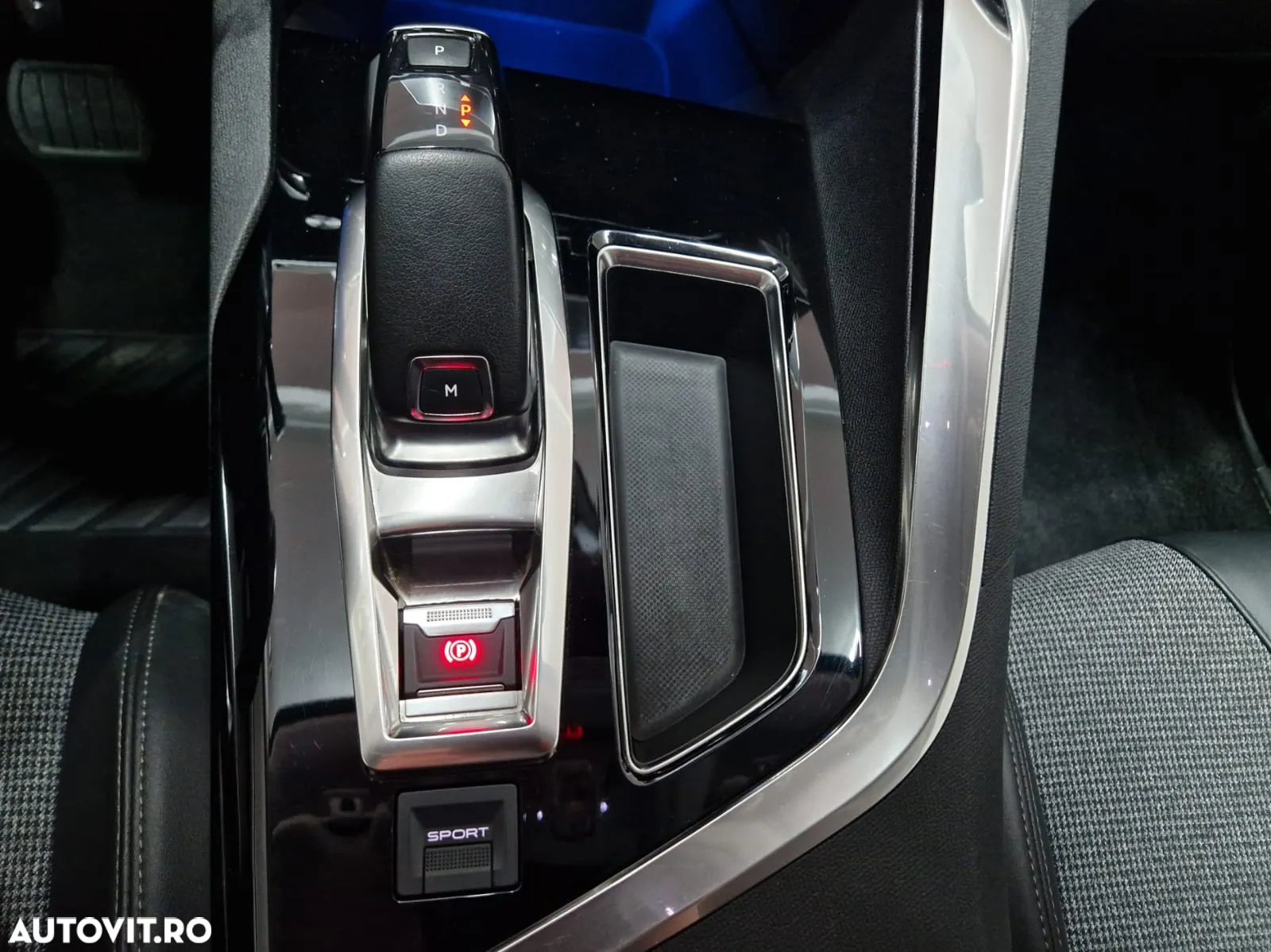 Peugeot 5008 BlueHDI 130 EAT8 Allure Business-Paket - 24