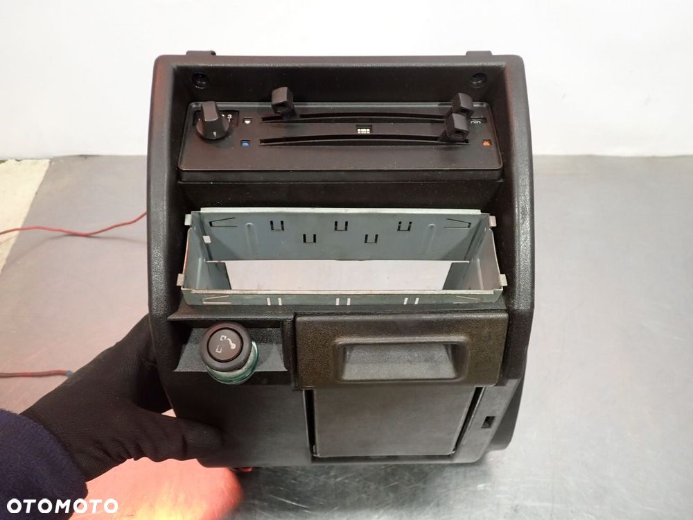 PANEL STEROWANIA NAWIEWU AUDI 80 B2 - 7