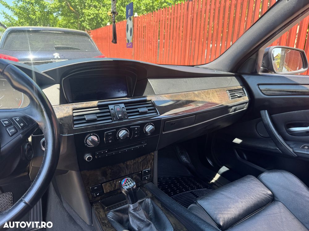 BMW Seria 5 520d - 14