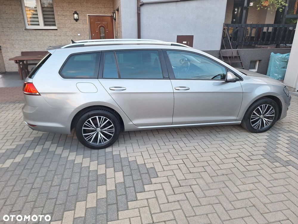 Volkswagen Golf 2.0 TDI BlueMotion Technology Allstar - 6
