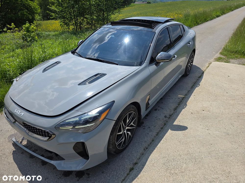 Kia Stinger - 13
