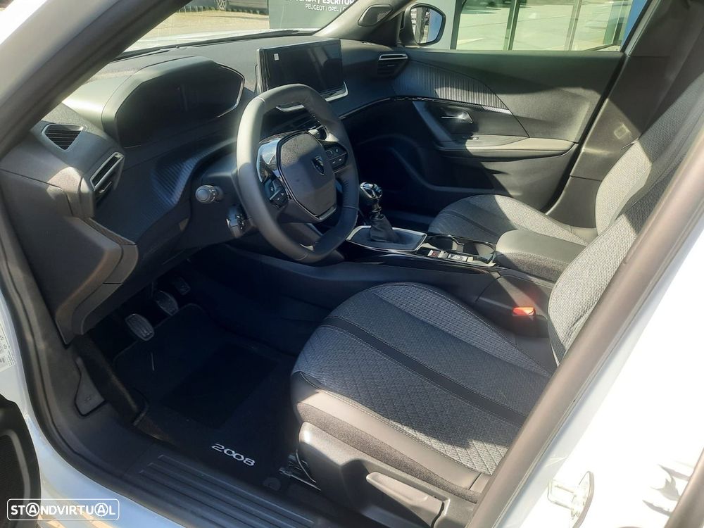 Peugeot 2008 1.2 PureTech Allure - 5