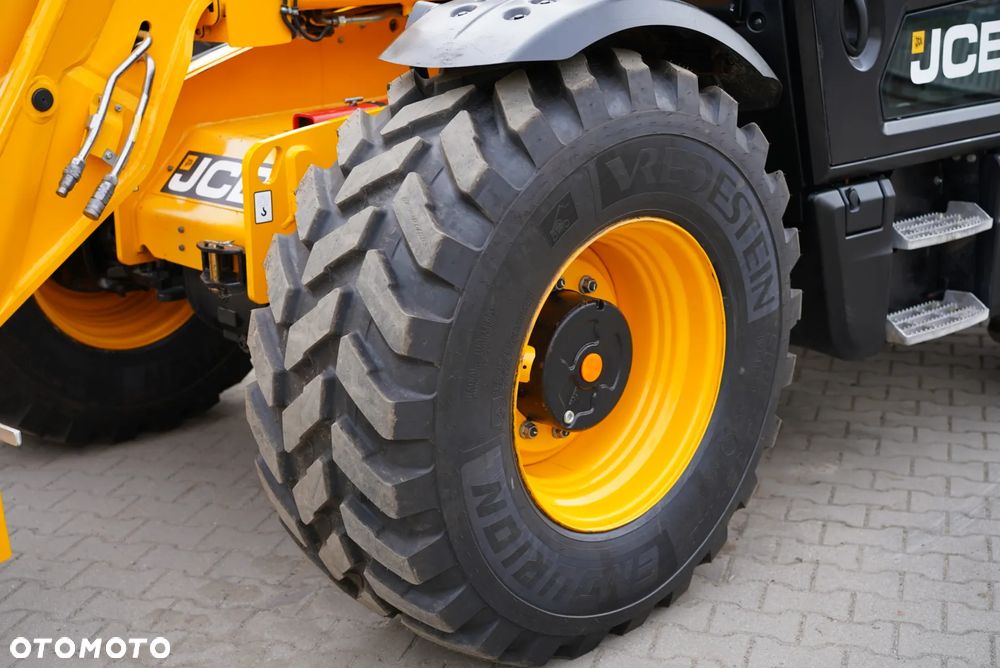 JCB 542-70 AGRI PRO - 9