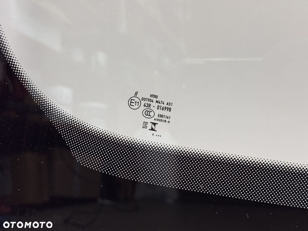 Szyba przednia AUDI Q8 2018- 5 DRZWI - 4