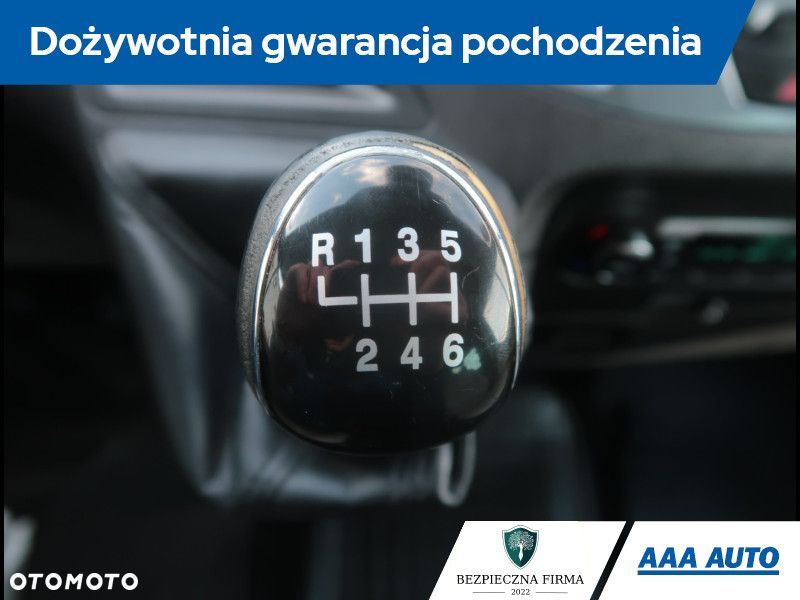 Ford Tourneo Custom - 22