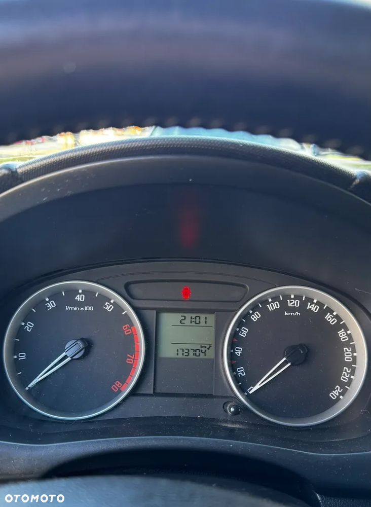 Skoda Fabia 1.4 16V Ambiente - 8