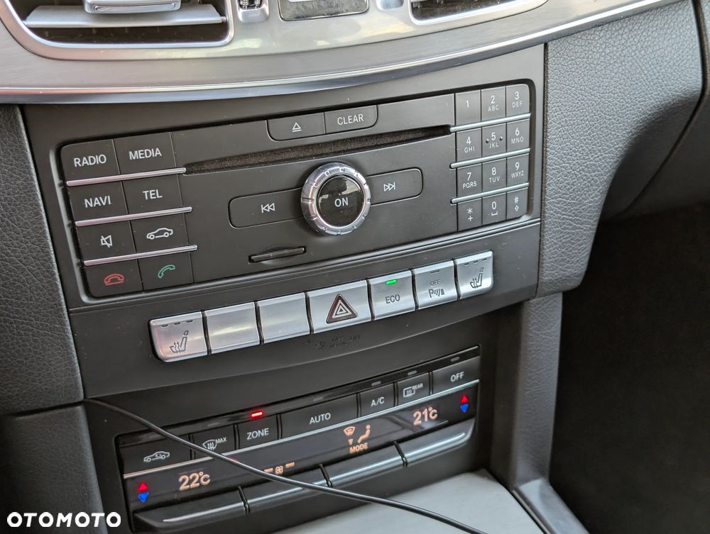 Mercedes-Benz Klasa E 200 7G-TRONIC - 21