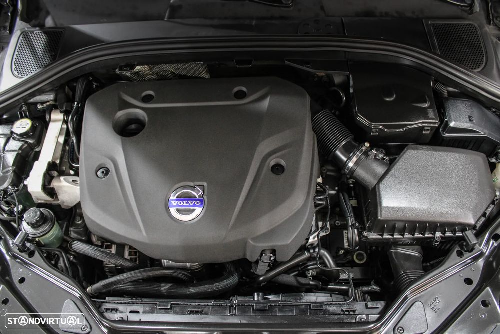 Volvo XC 60 2.0 D4 R-Design Geartronic - 29
