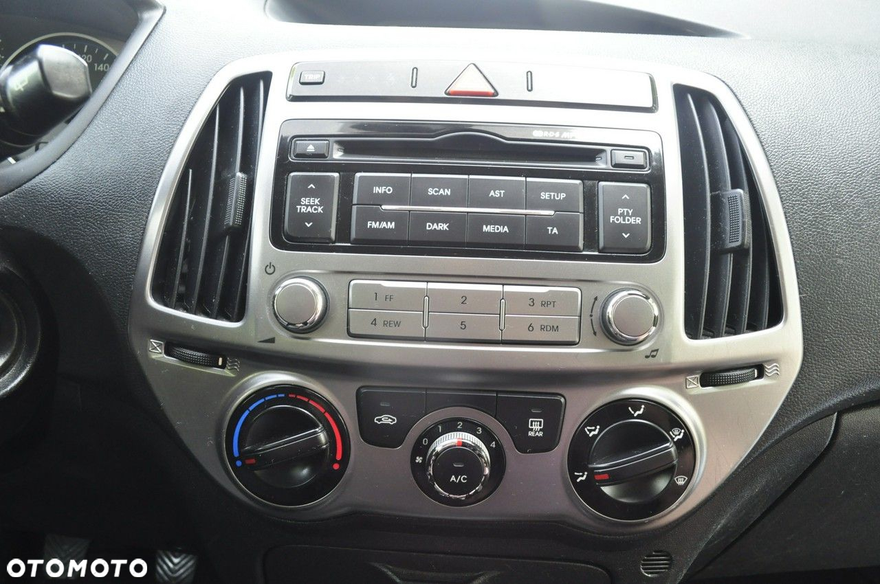 Hyundai i20 1.25 Comfort - 12