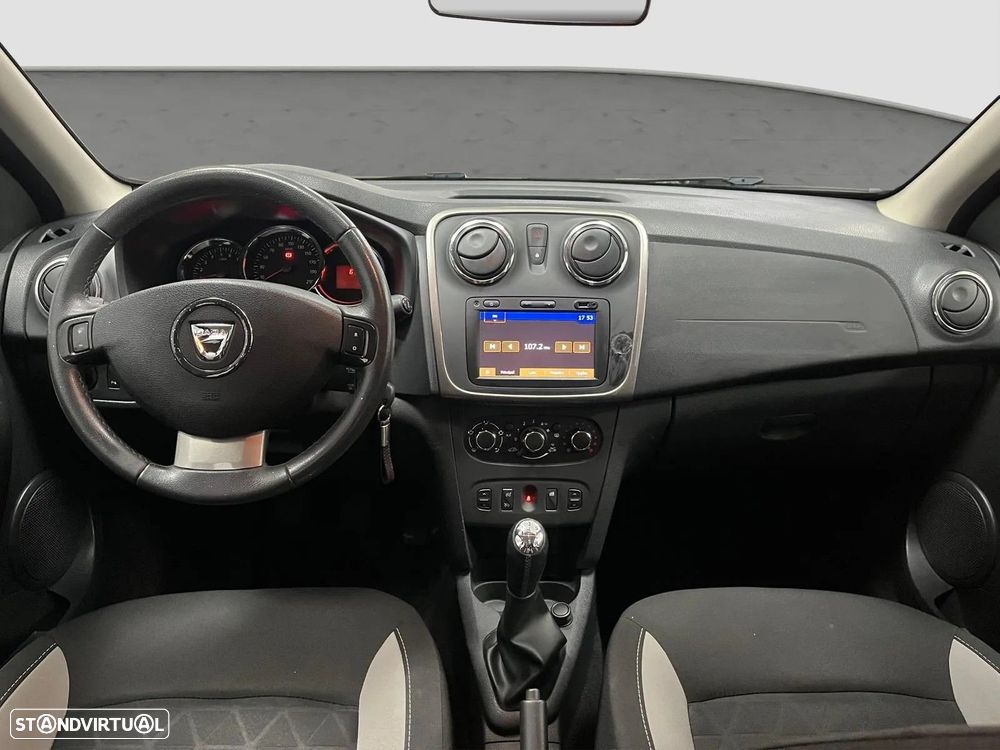 Dacia Sandero - 8