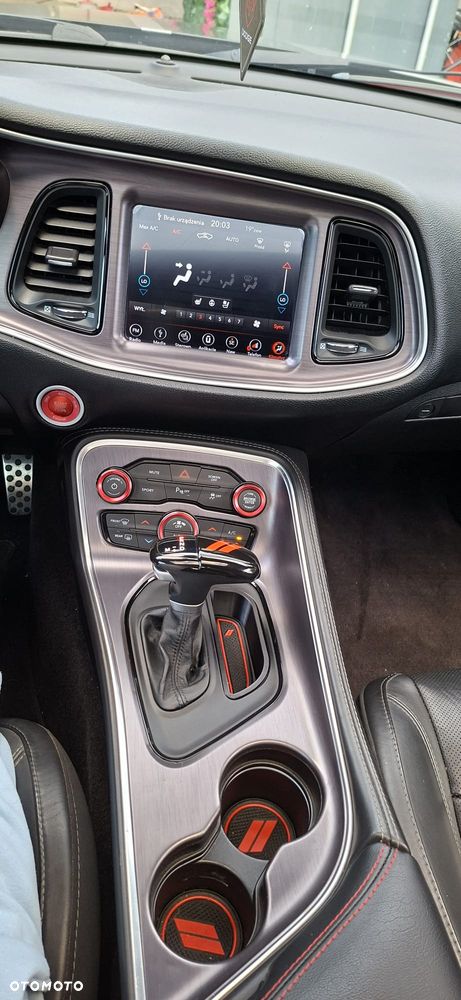 Dodge Challenger 5.7 R/T - 30