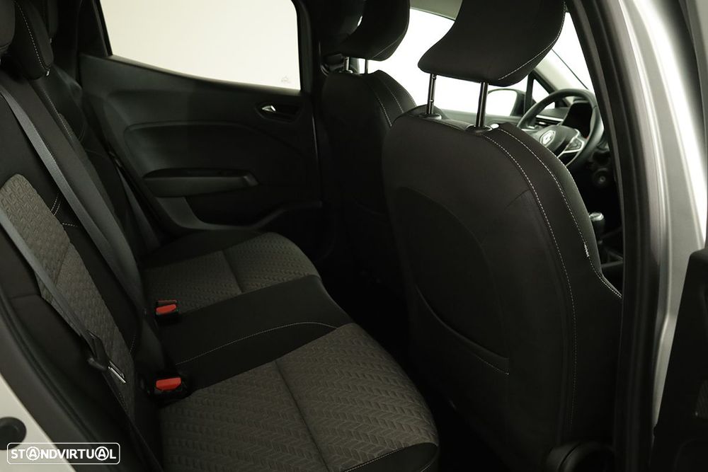 Renault Clio 1.0 TCe Evolution - 23