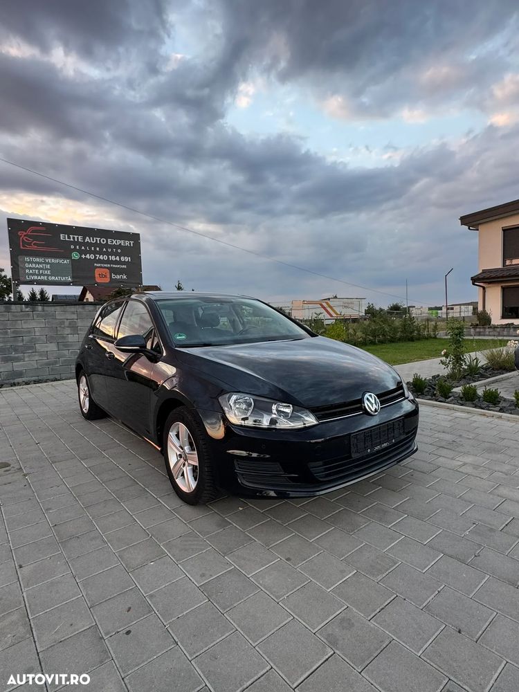 Volkswagen Golf - 2