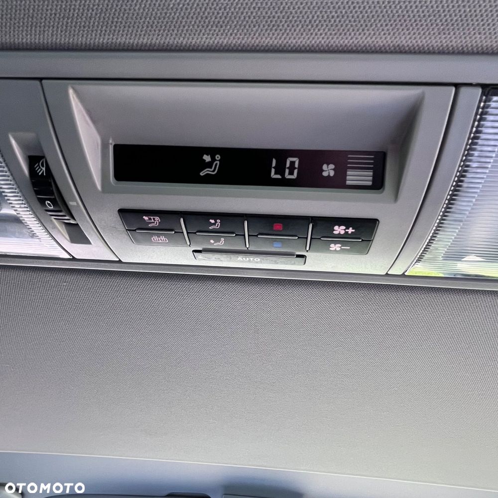 Volkswagen Caravelle L2 Comfortline - 17
