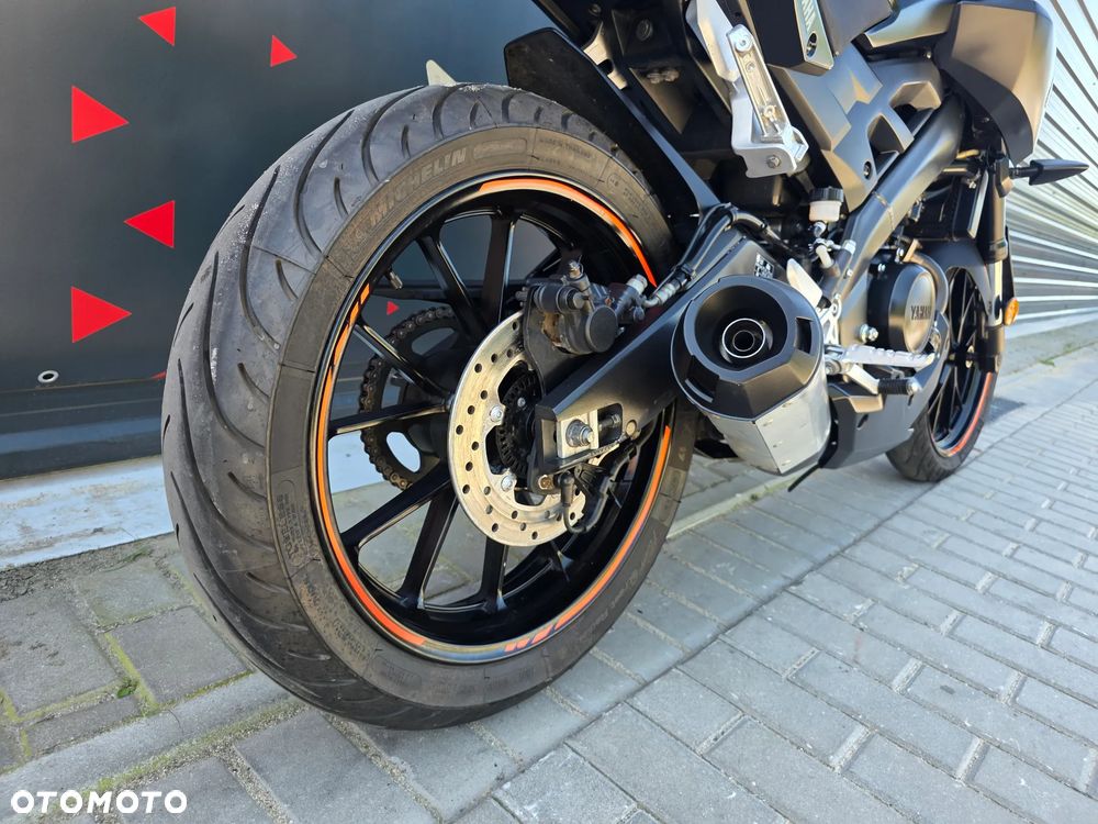 Yamaha MT - 22