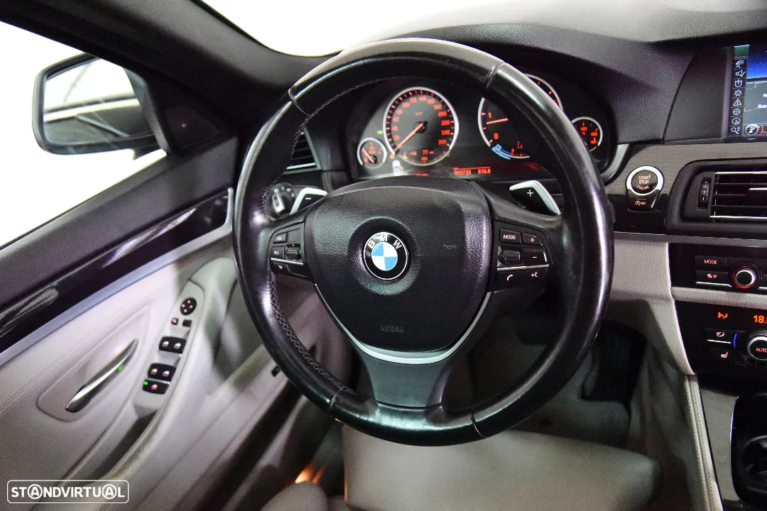 BMW 530 d xDrive Auto - 25
