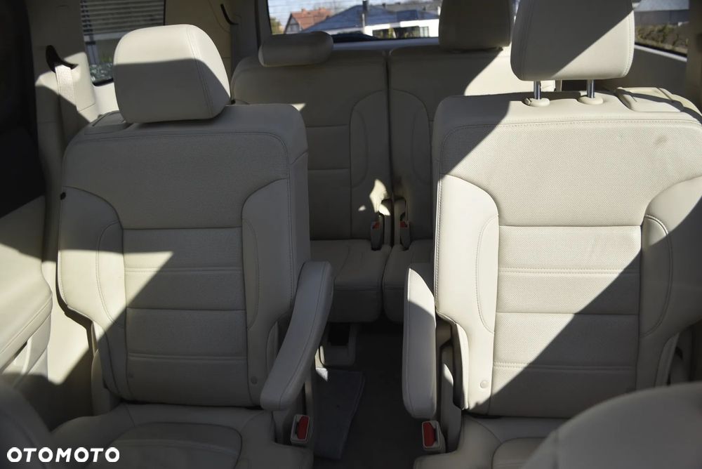 GMC Acadia - 11
