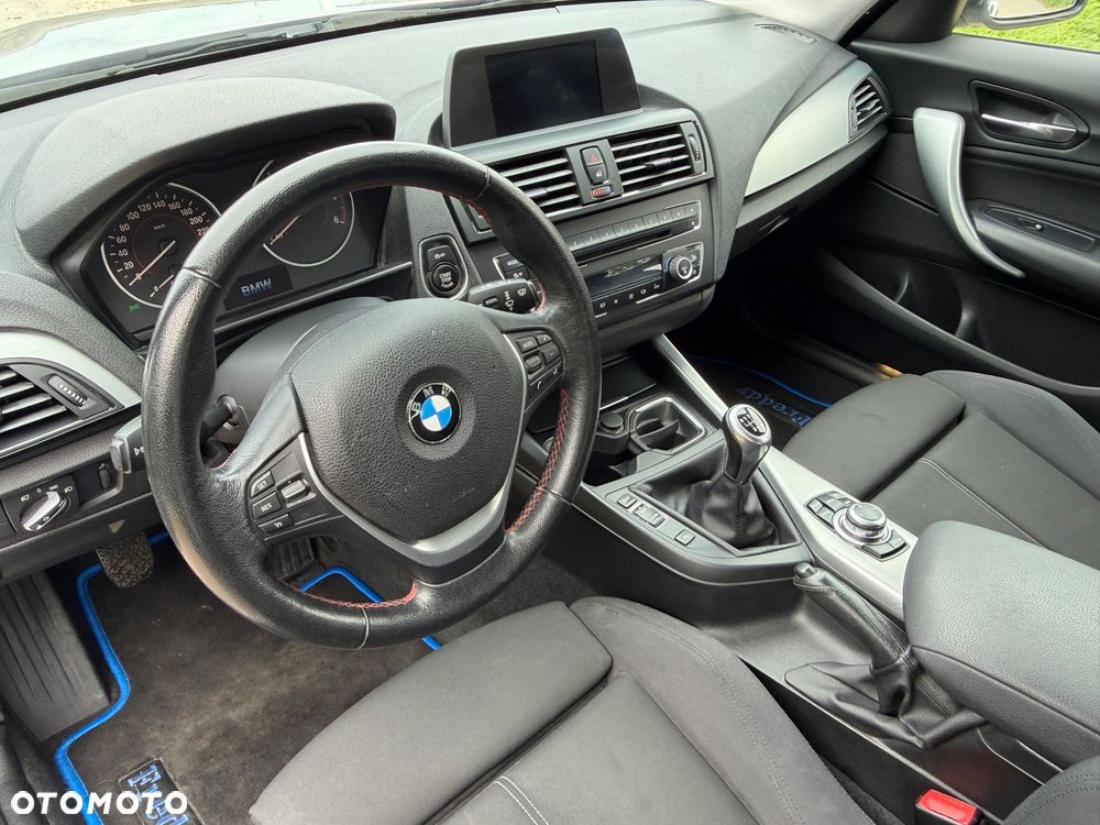 BMW Seria 1 118d Sport Line - 19