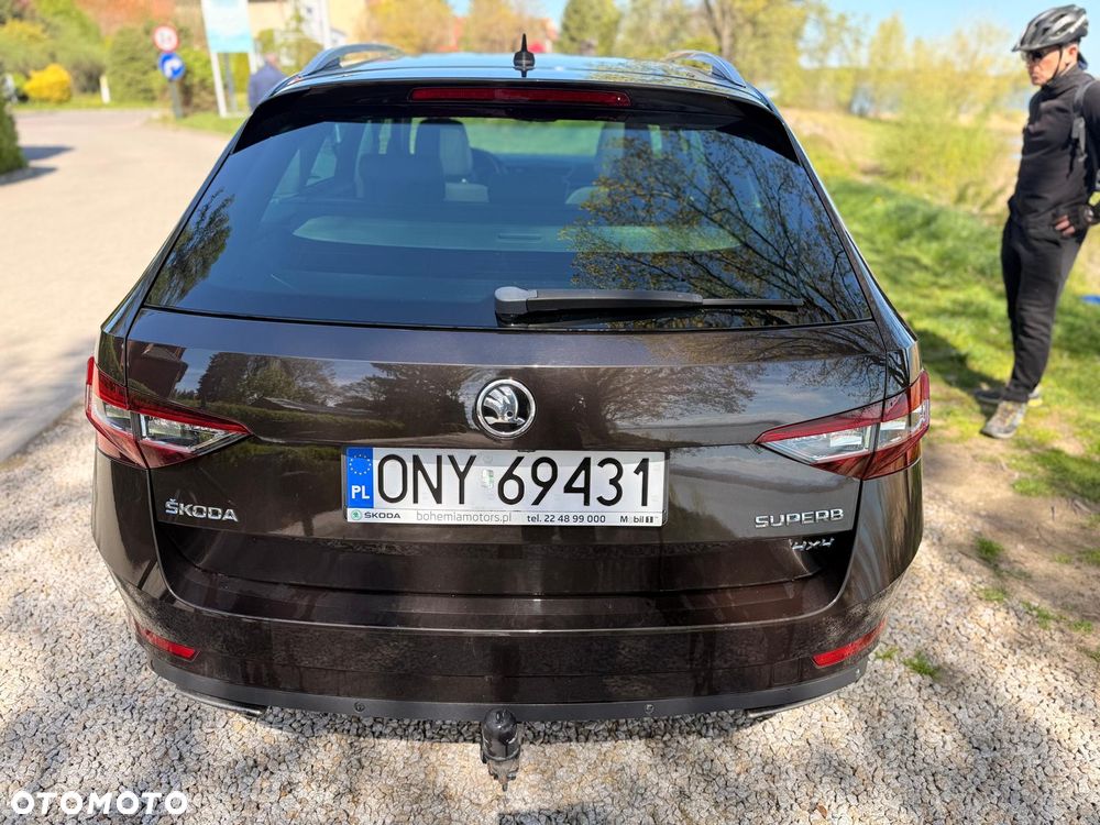 Skoda Superb 2.0 TSI 4x4 Sportline DSG - 12