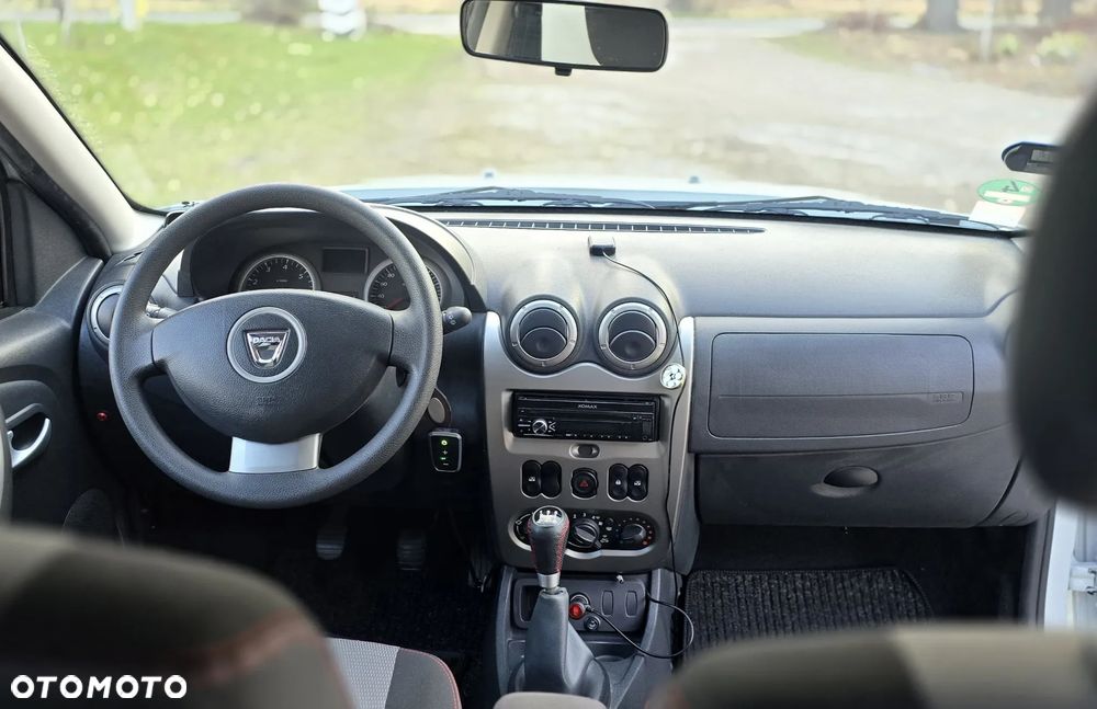 Dacia Duster 1.6 16V 105 4x2 Prestige - 8