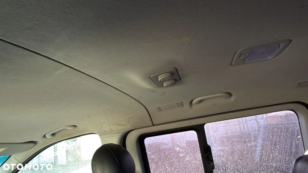 Hyundai H-1 Starex - 27