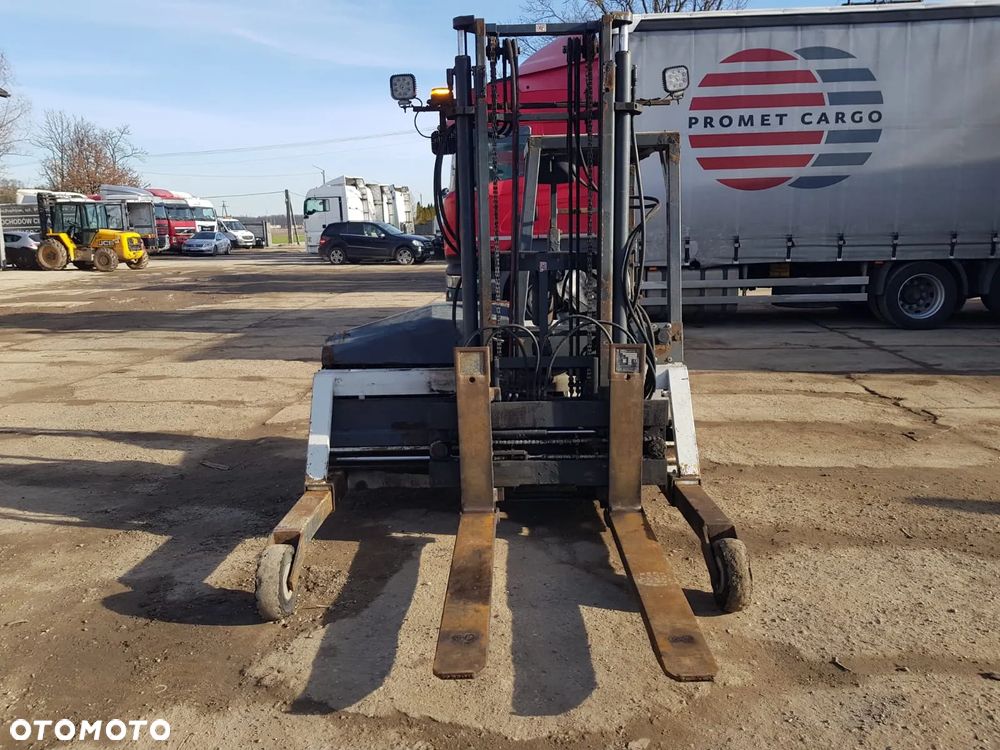 Moffett M4 20.1 2000kg - 17