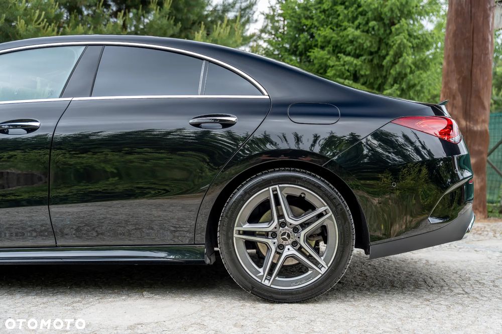 Mercedes-Benz CLA 200 d AMG Line 8G-DCT - 17