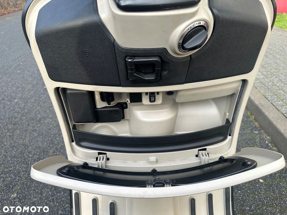 Piaggio Vespa - 13