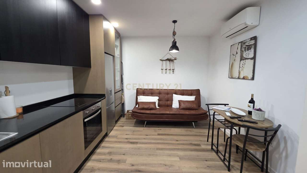 Prédio Renovado a 2 minutos da Avenida Luisa Tody T1 + T0 todo equipad - Grande imagem: 5/27