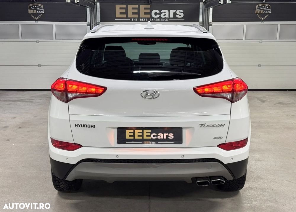 Hyundai Tucson 2.0 CRDI 4WD Automatik Premium - 27