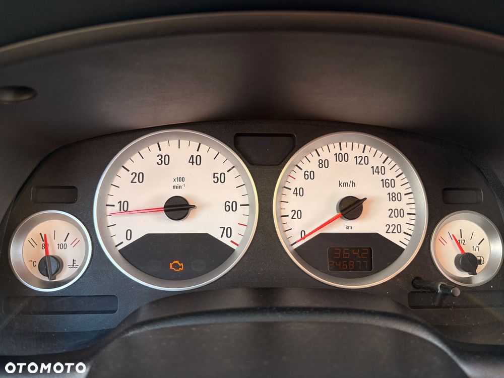 Opel Astra 1.8 Sport - 24
