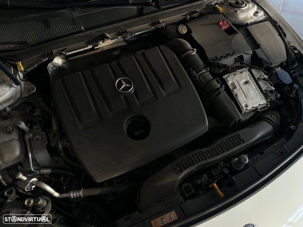 Mercedes-Benz A 180 d AMG Line Aut. - 33