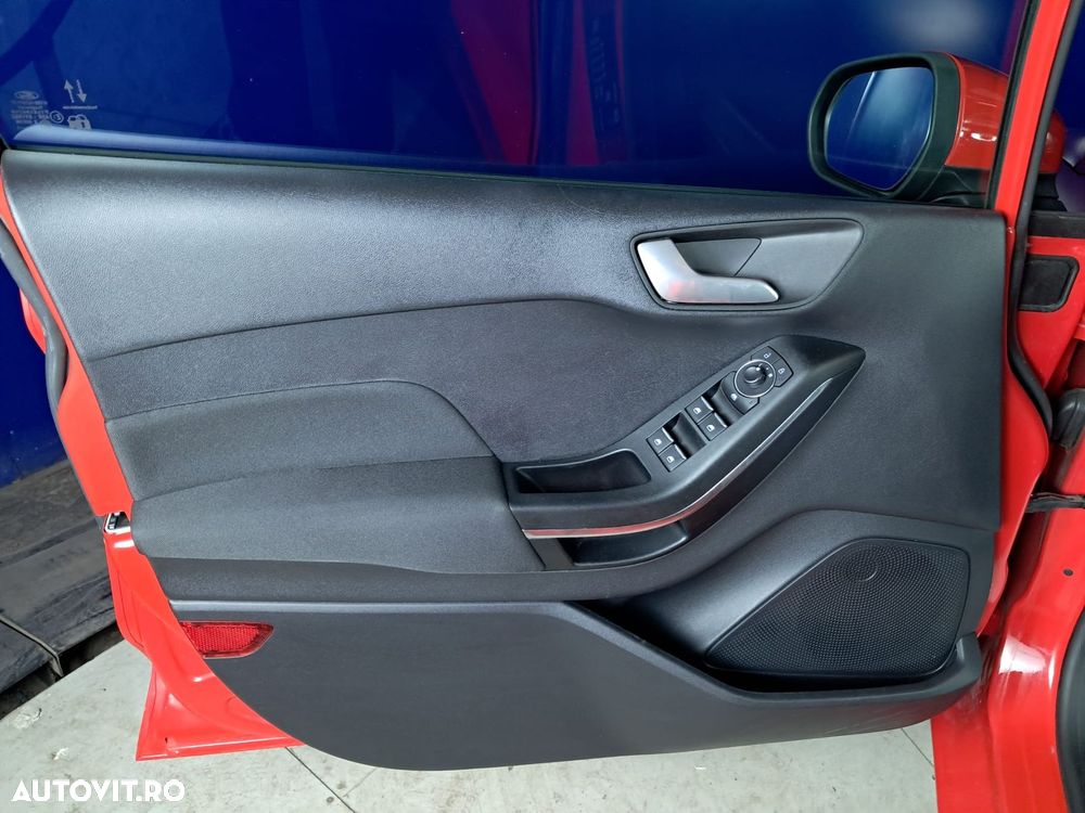 Ford Fiesta - 10