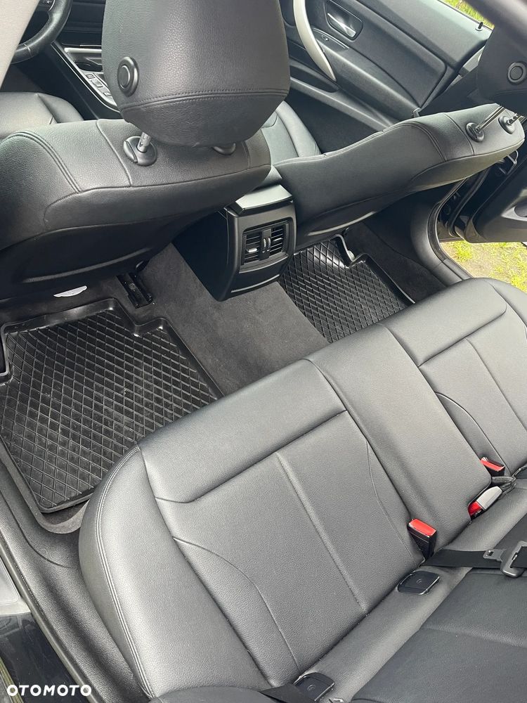 BMW Seria 3 318d DPF Edition Lifestyle - 5