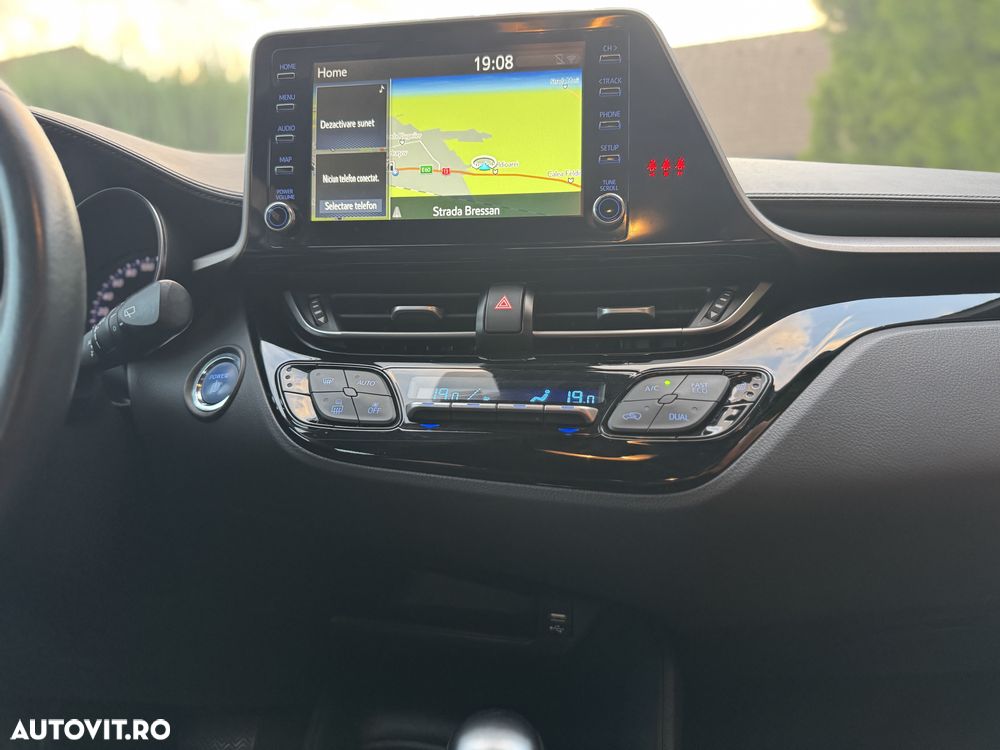 Toyota C-HR Hybrid Business-Edition - 26