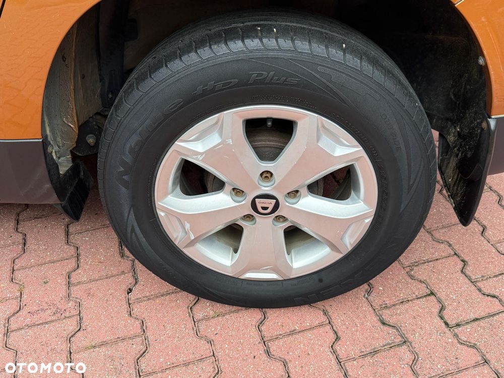 Dacia Duster 1.6 SCe Laureate S&S - 25