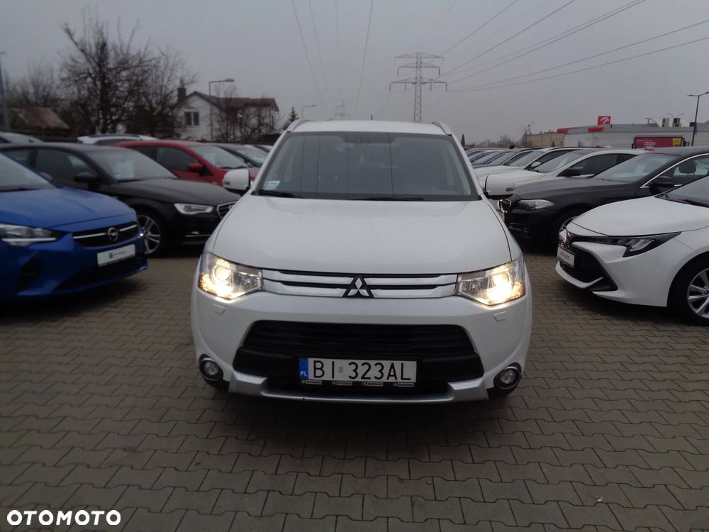 Mitsubishi Outlander 2.0 Intense Comfort 4WD CVT - 2