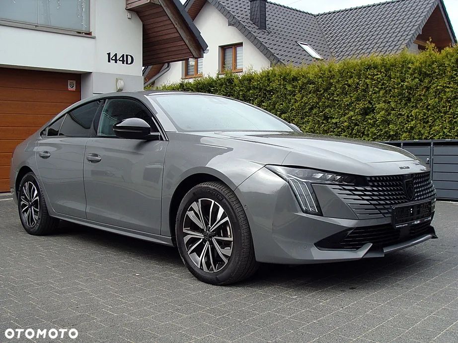 Peugeot 508 PureTech PHEV 225 Allure S&S e-EAT8 - 36