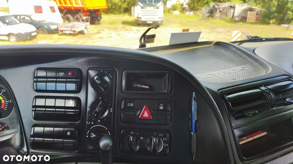Mercedes-Benz Actros - 15