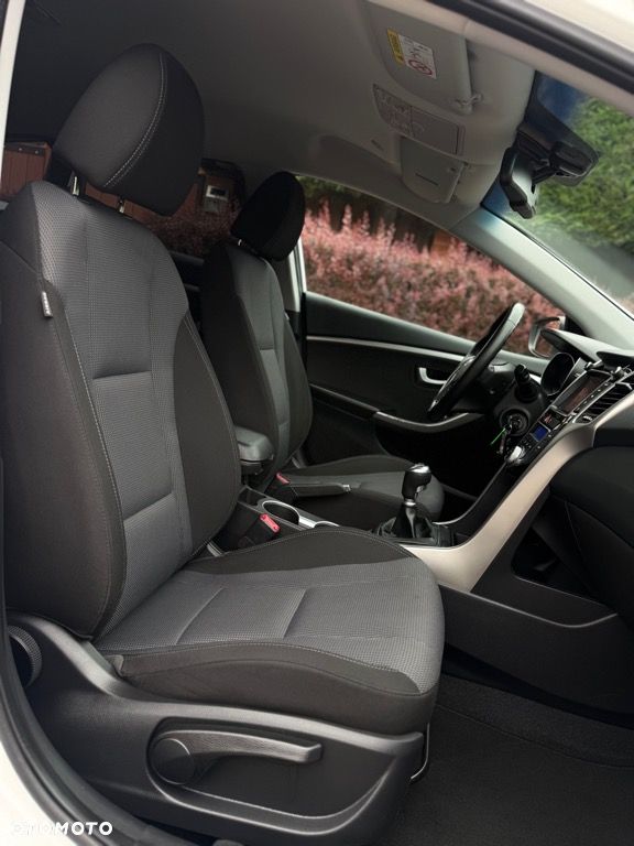 Hyundai i30 1.6 GDI Premium - 34