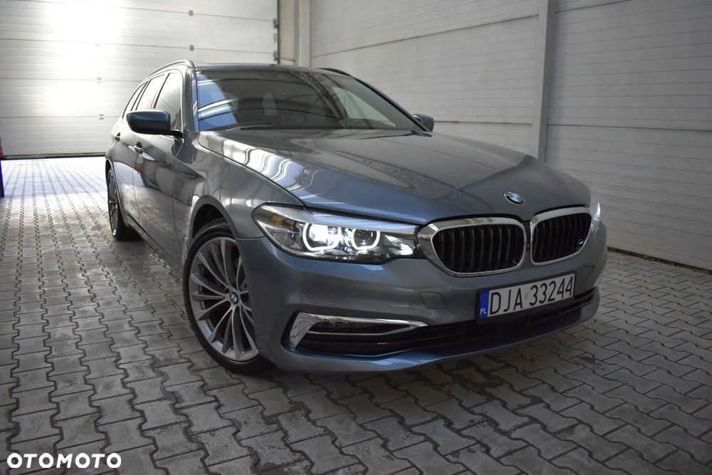 BMW Seria 5 520d xDrive Luxury Line - 2