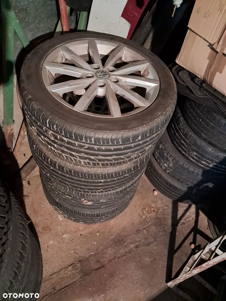 Volkswagen Polo 1.2 TSI Blue Motion Technology beats - 19