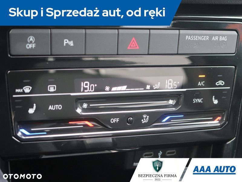 Volkswagen T-Cross - 14