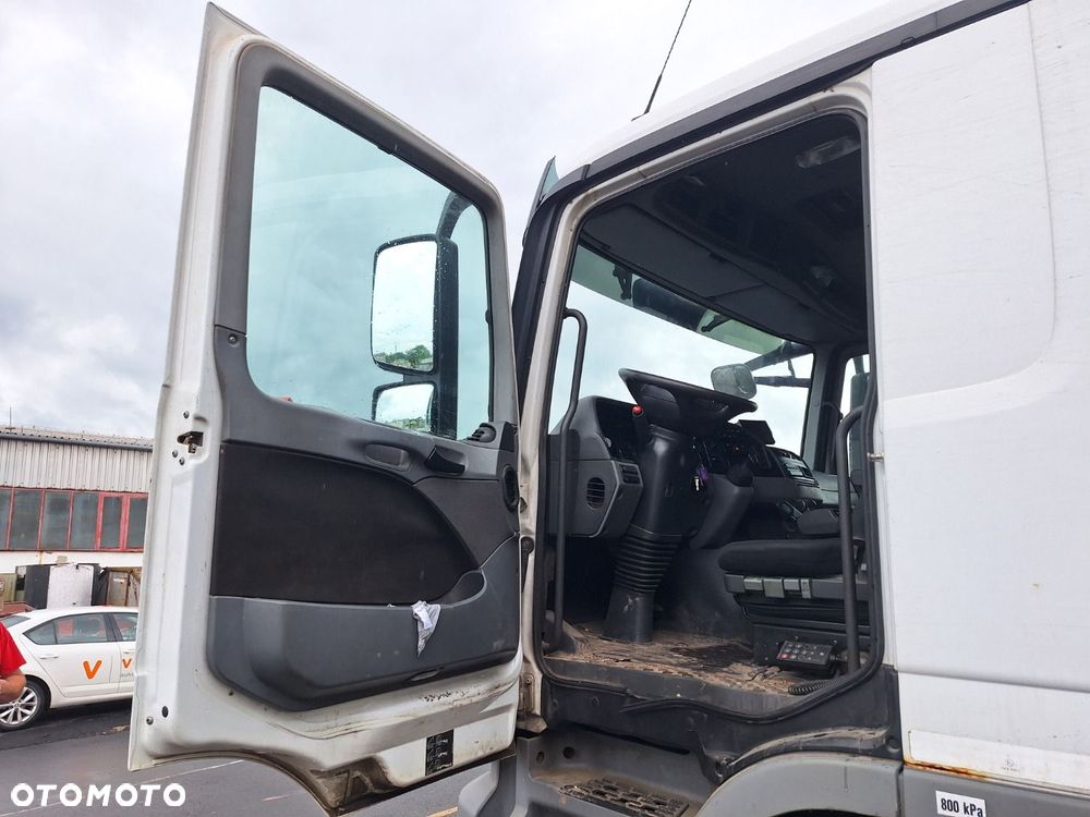 Versalift Actros 2536 L 6X2 - 8