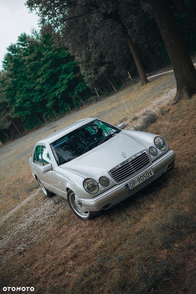 Mercedes-Benz Klasa E - 6