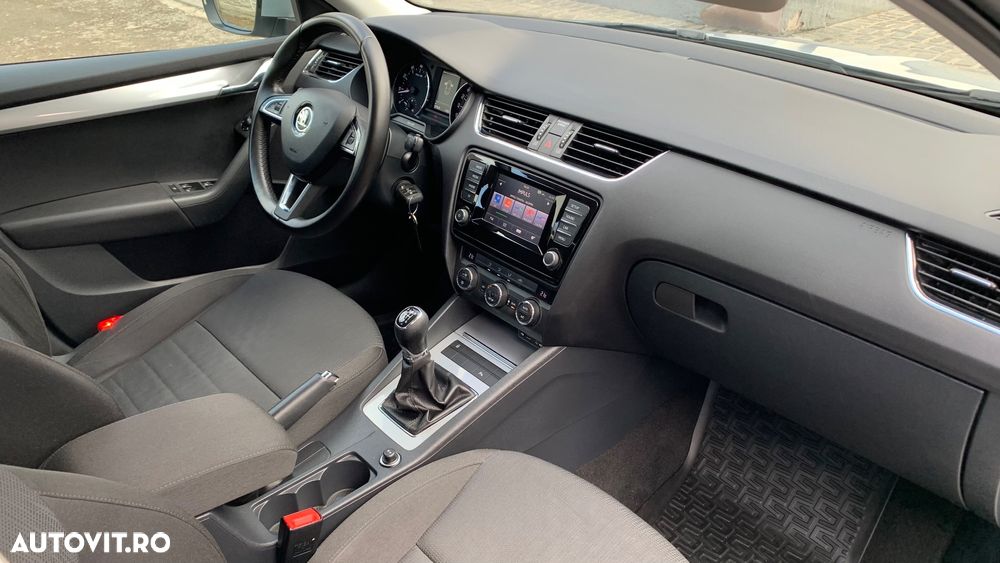 Skoda Octavia 1.4 TSI STYLE - 10